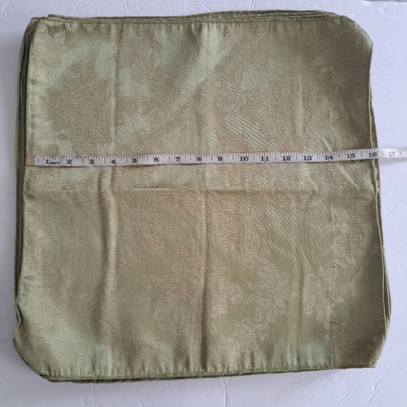 Eight Olive Green Leafy Design Table Napkins 16" x 16" - Picture 4 of 8